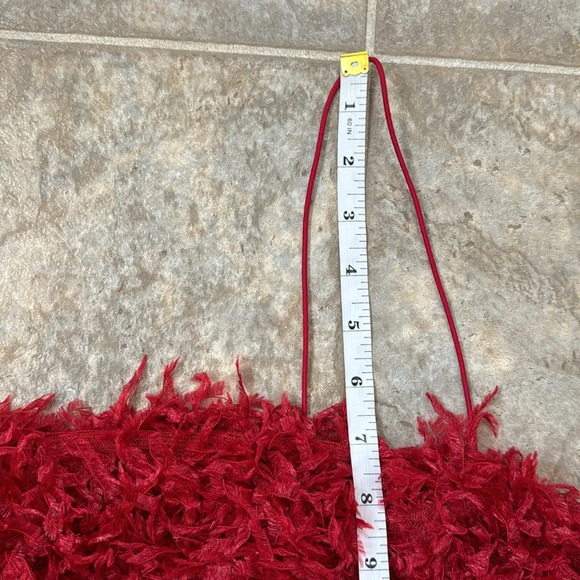 NWT Show Me Your Mumu She Cute Red Faux Feather Crop top XS - Picture 9 of 10